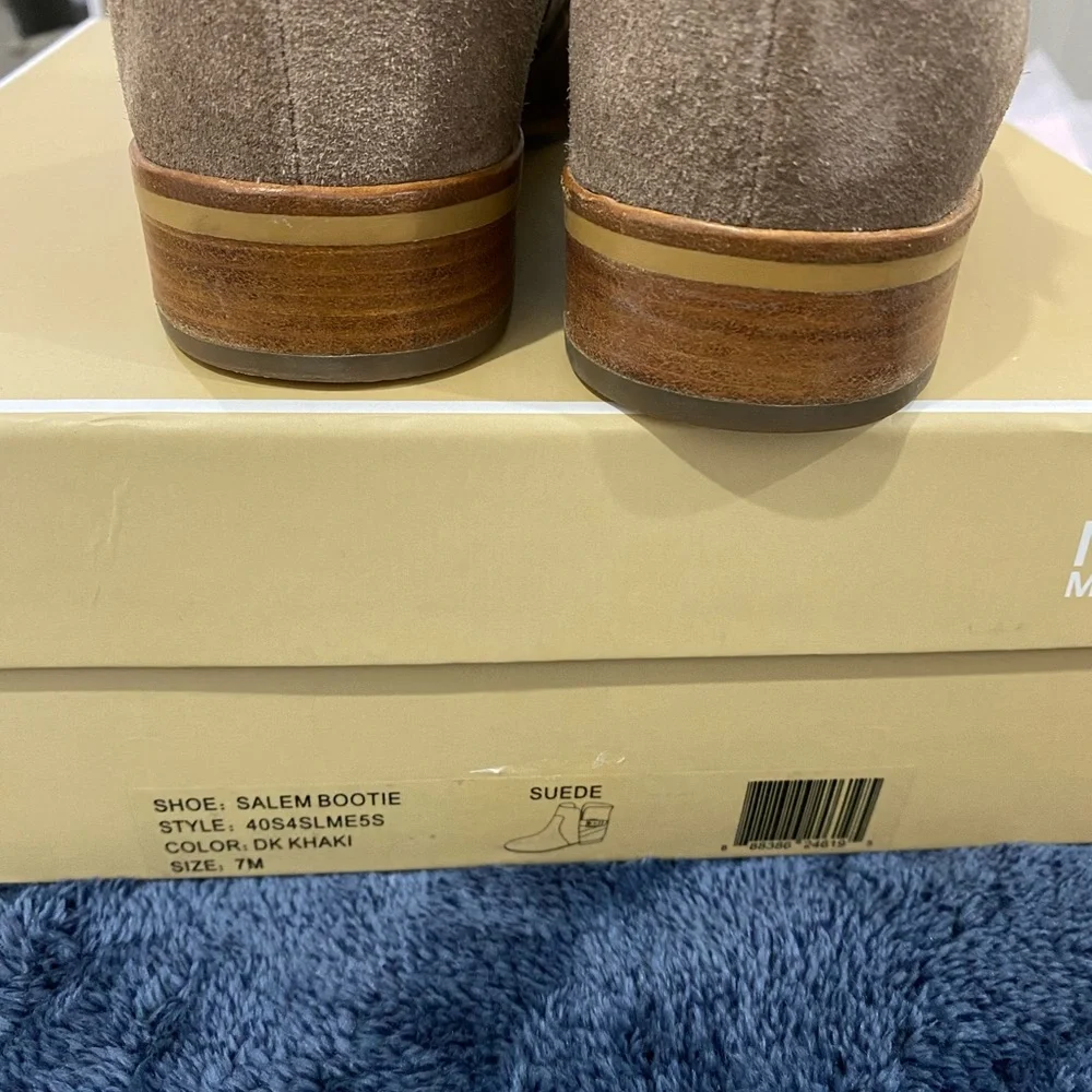⭐️PRICE⬇️  
Michael Kors - Khaki Salem Bootie - 7M - Picture 8 of 10